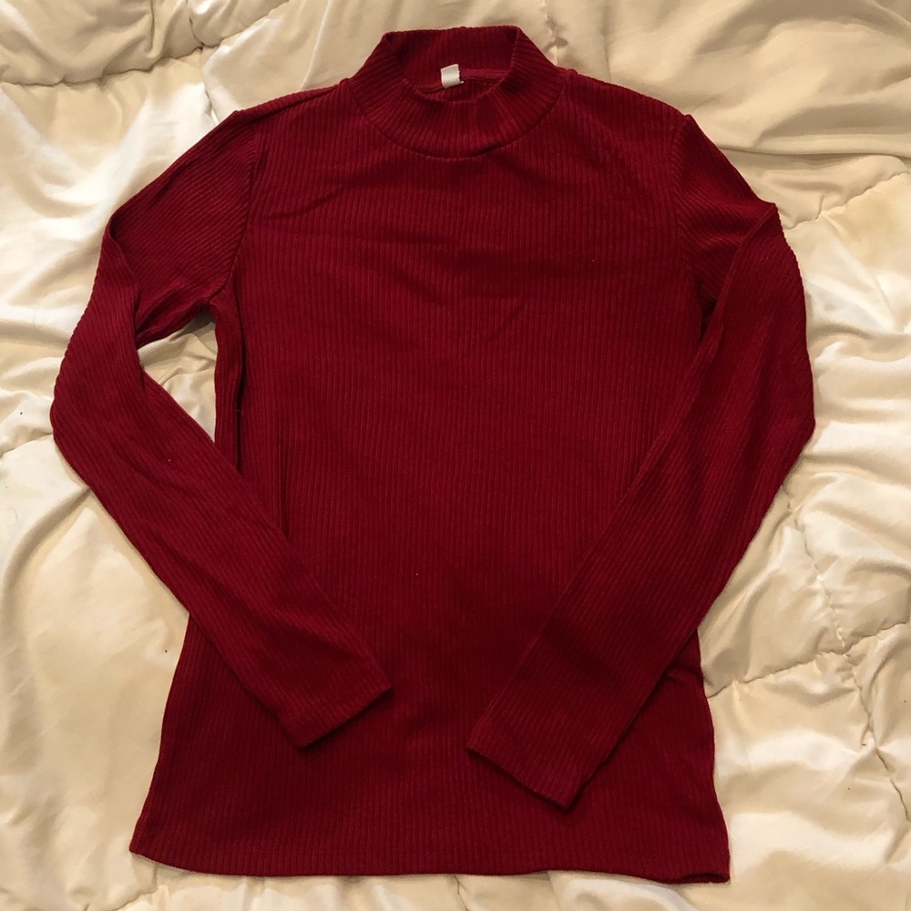 Uniqlo Ribbed Mock-Neck Long Sleeve T-Shirt